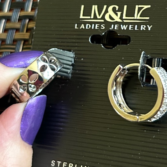 NWT Filigree Wide Pavé Huggie Hoop Earrings - Picture 10 of 11